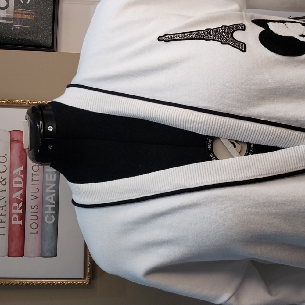 Nwt Xl &LARGE Karl Lagerfeld White Cardigan with Black Accents - Picture 3 of 16